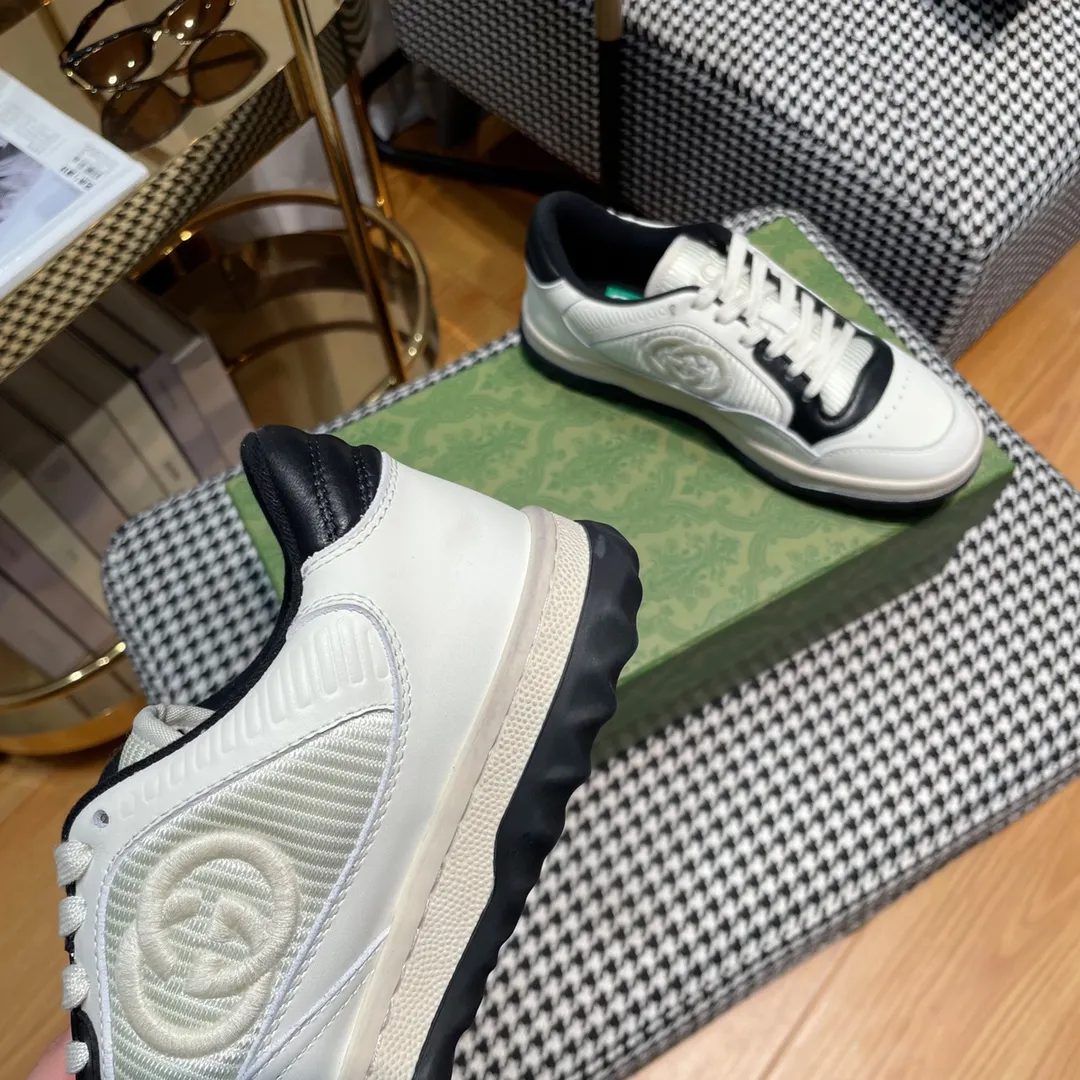👟👟Ex-factory price 520👟👟 Women's Shoes Factory Gucci Gucci's new dirty shoes MAC80 series✅Full imported security thread, not ordinary fluorescent thread ## Retro old money style tone, full of old money retro feel❗️ ss23 is really fresh and can't be fresh anymore ~ the foot feel is matched with leverage ~ cloud-like comfort Original grained cowhide contrasting stripes original satin fabric, original thin soft fabric + cowhide color matching inside, original T👟👟 ex-factory price U sole, gap edge original craftsmanship, no glue and environmental protection♻️ Couple size 35-44 (45.46. Can be customized) Original packaging + printed GUCCI outer box